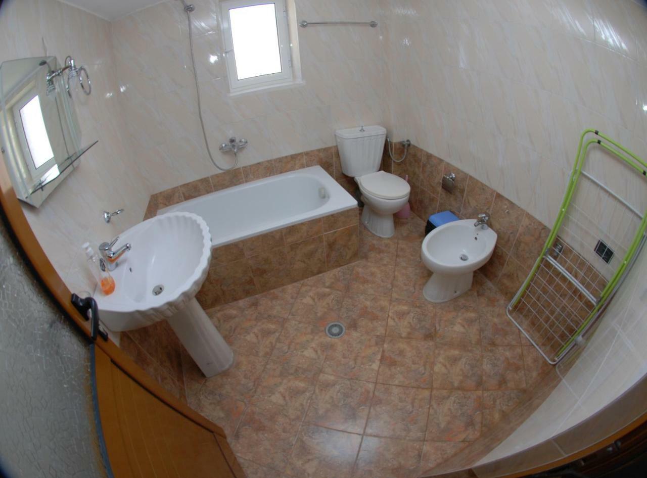 Rama Apartments Sarandë エクステリア 写真